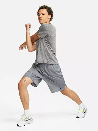 NIKE | Pantalón corto de fitness para hombre Dri-FIT Totality | grau